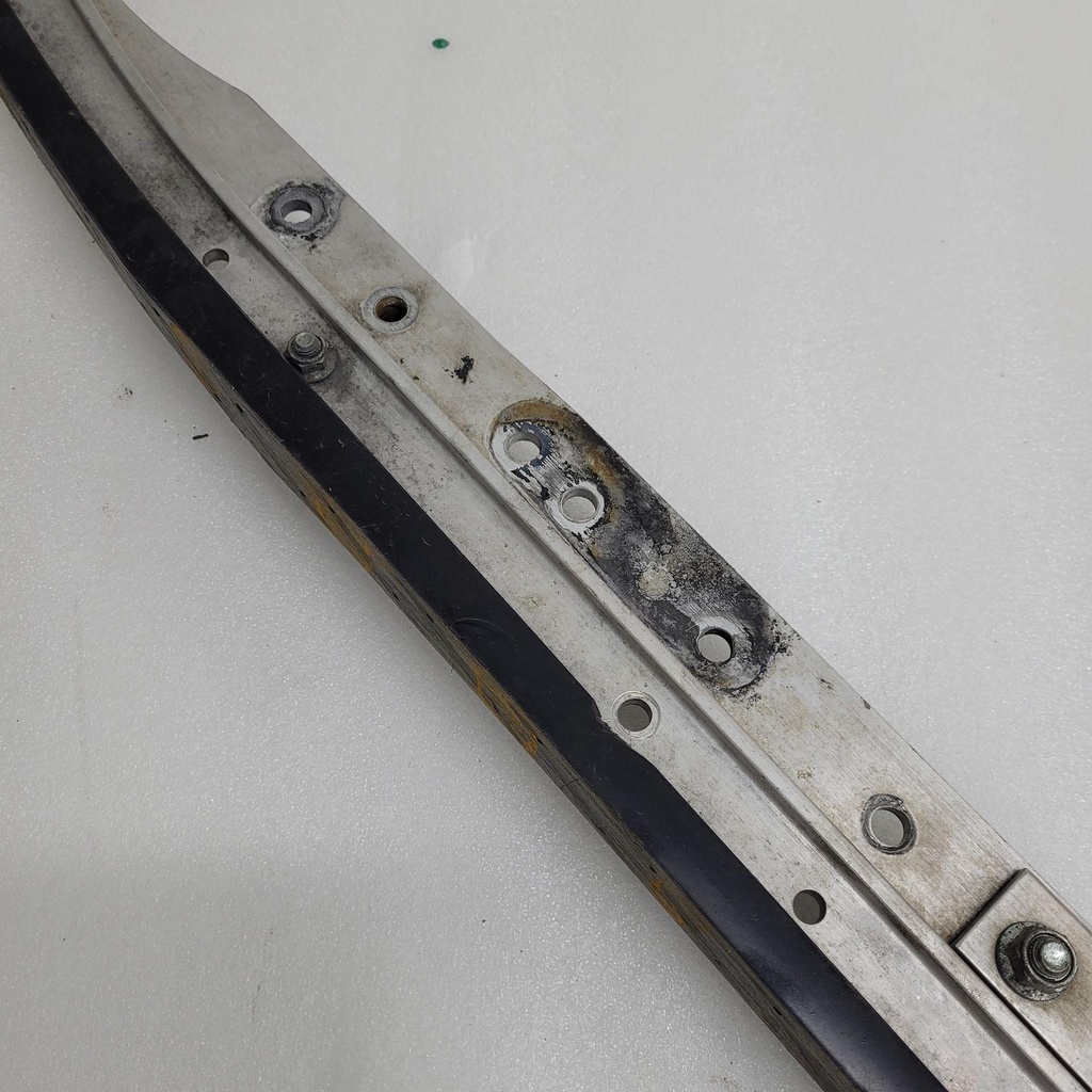 8KL474120000-001