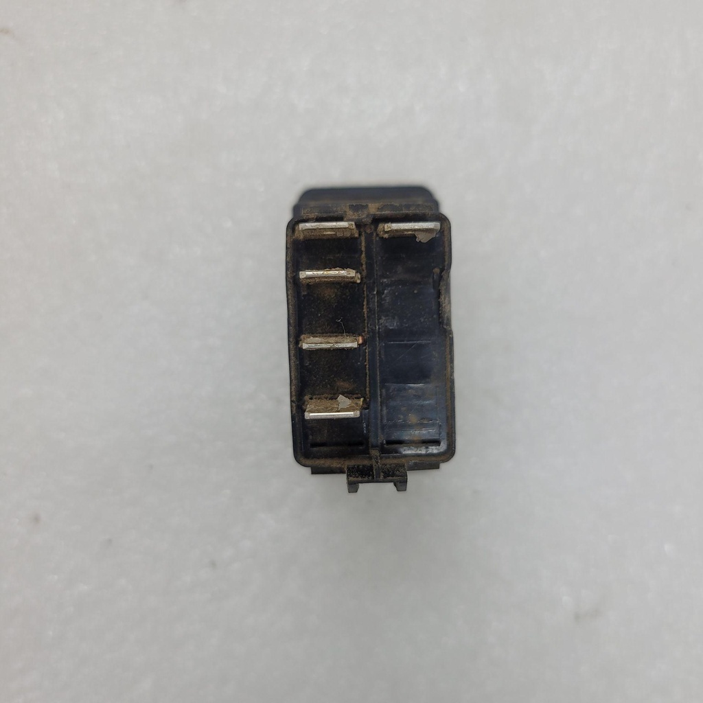 710002052-001