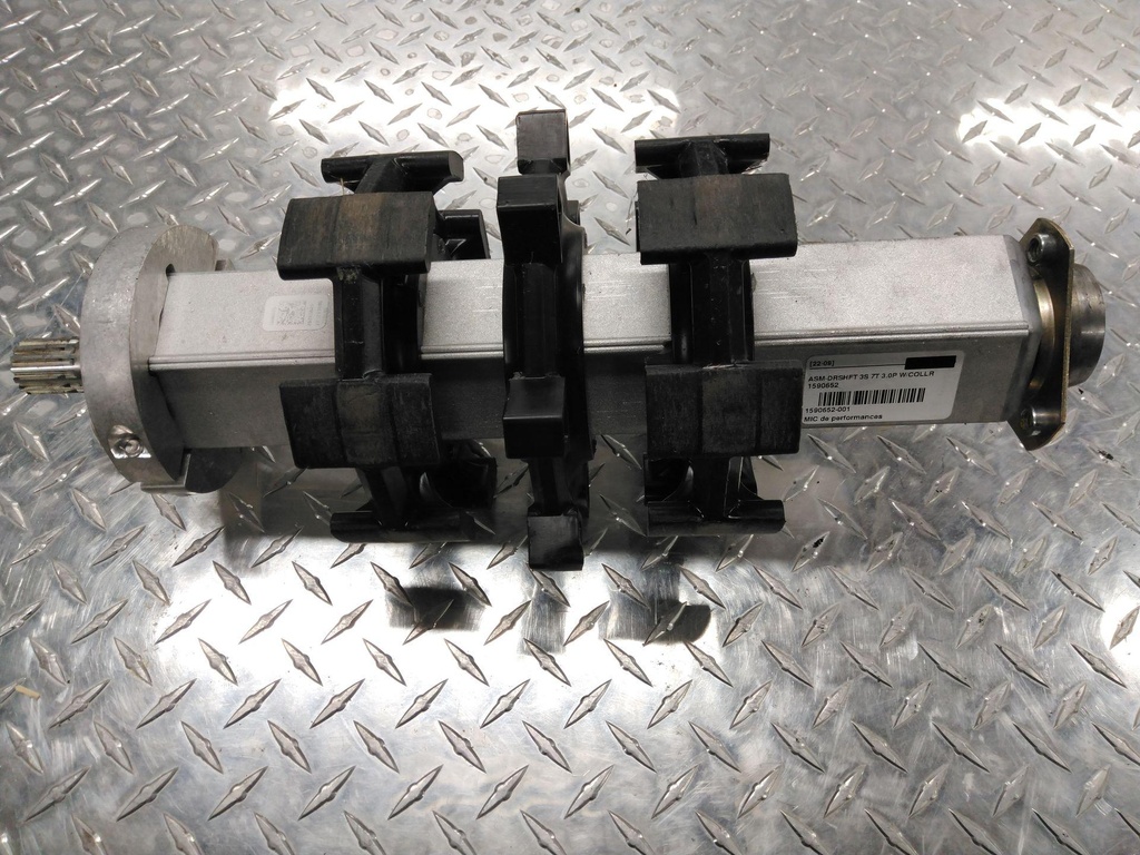1590652-001