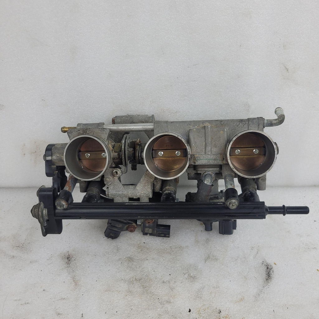 8HF137500000-001
