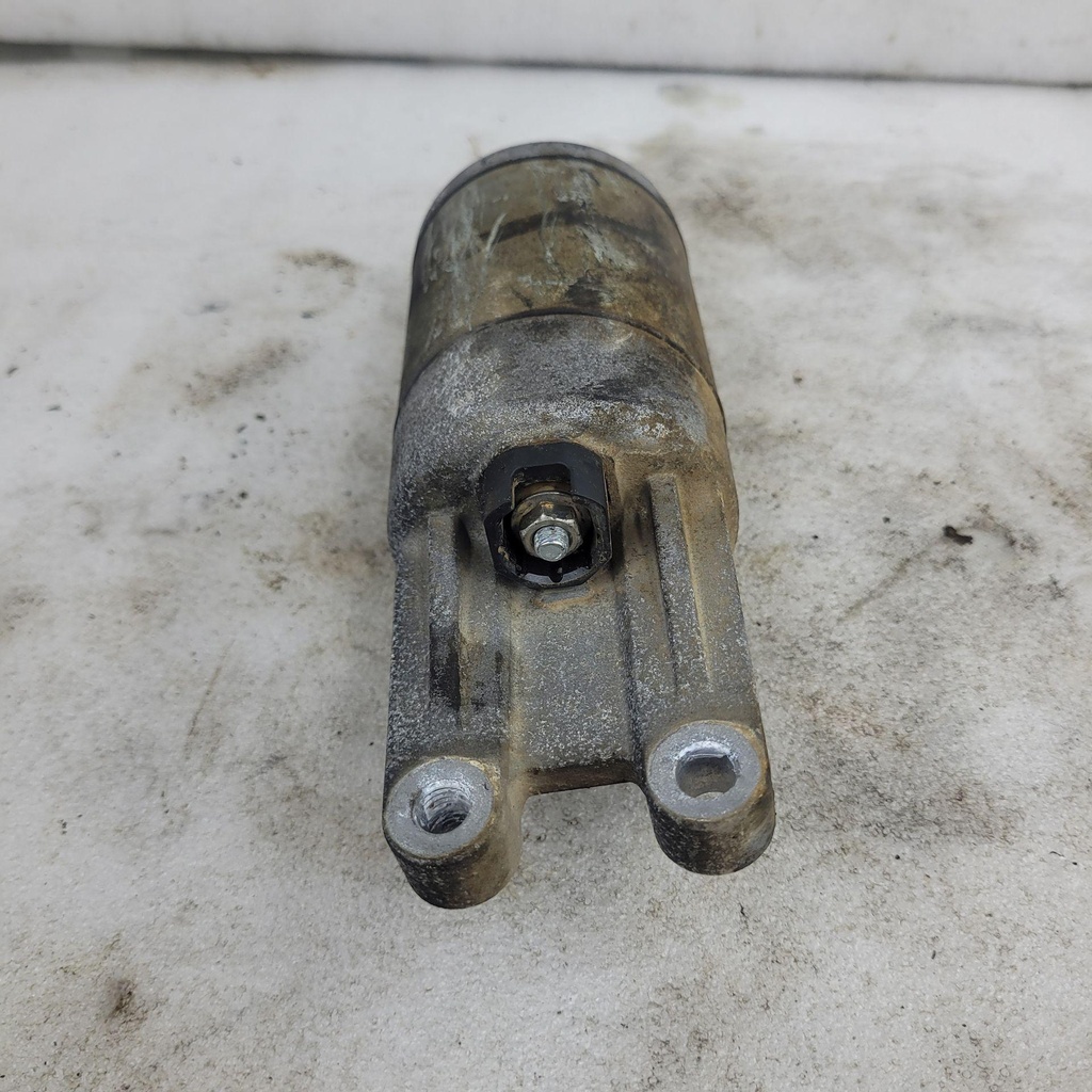 2HC818900100-001