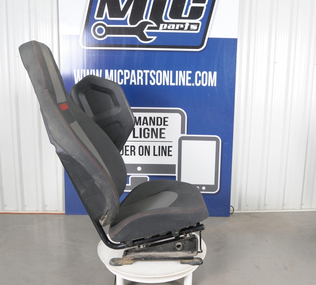 2HCF47905100-00104.jpg
