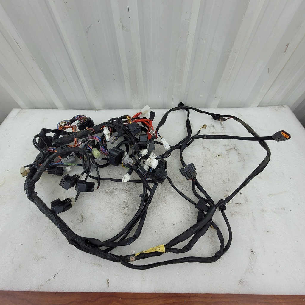 2UD825900100-001