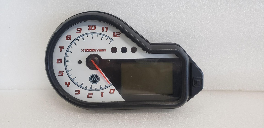 8FG835000000-001