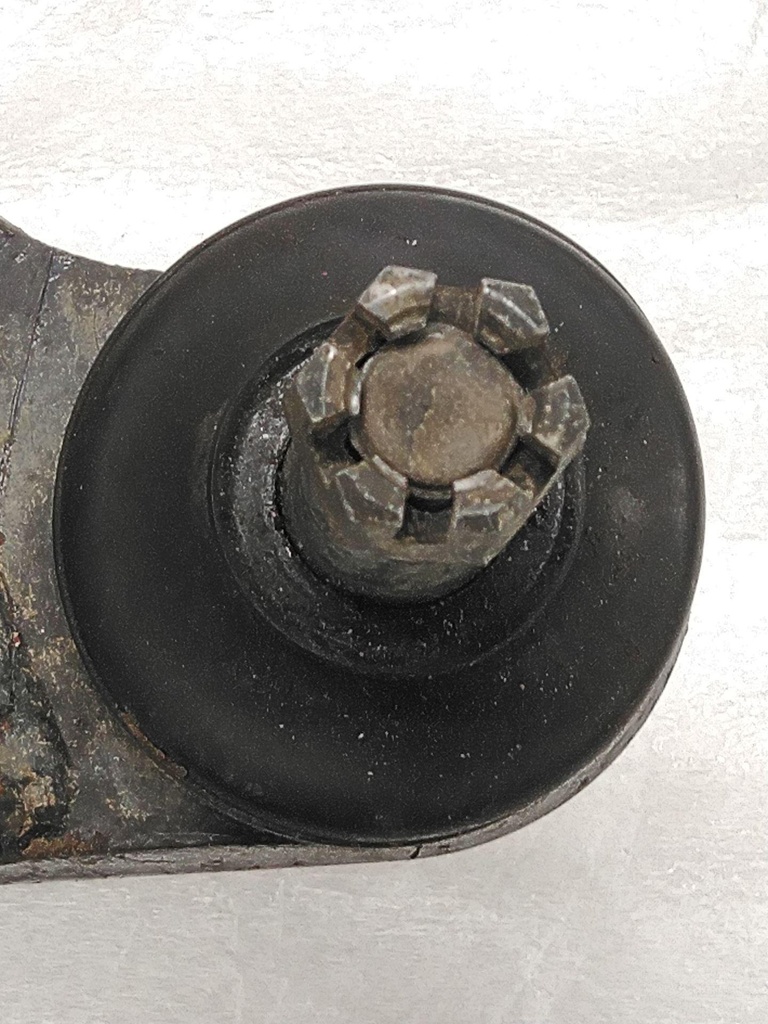 52440-31820-001