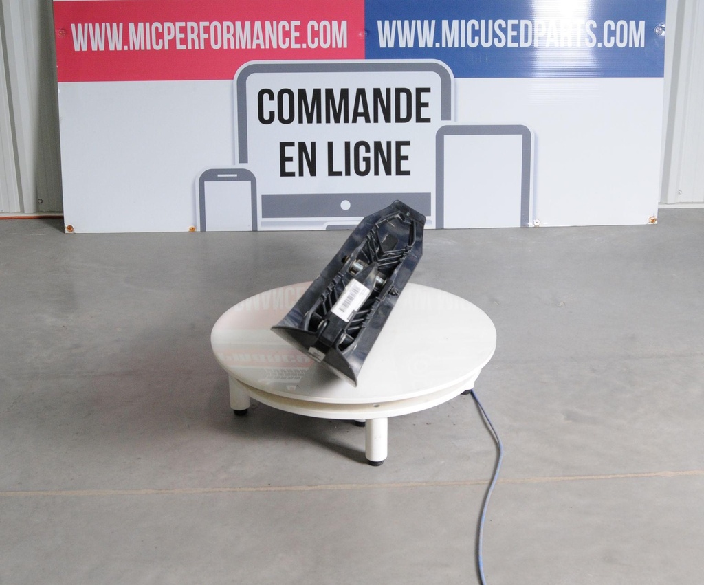 505073227-025-02