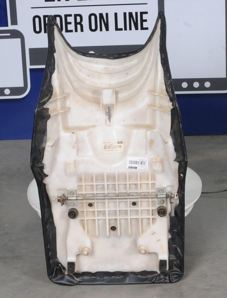 59V247100000-00105.jpg