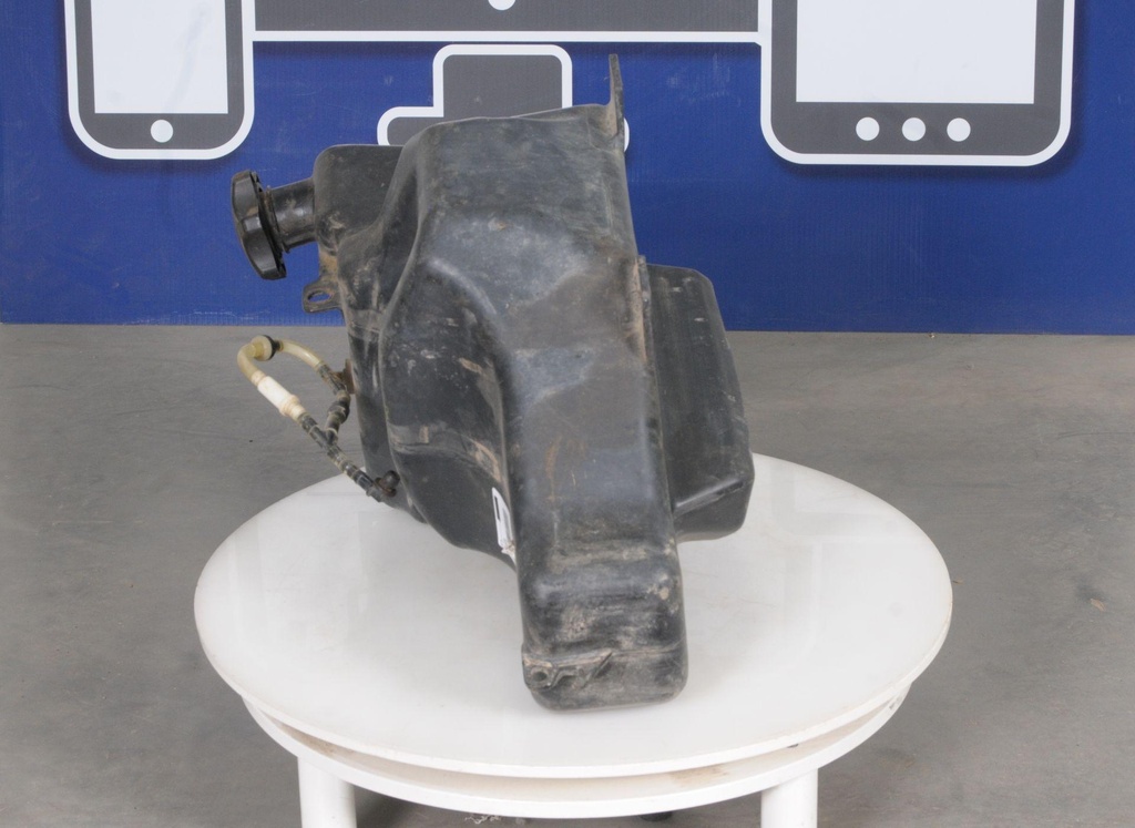 703500906-0012.jpg