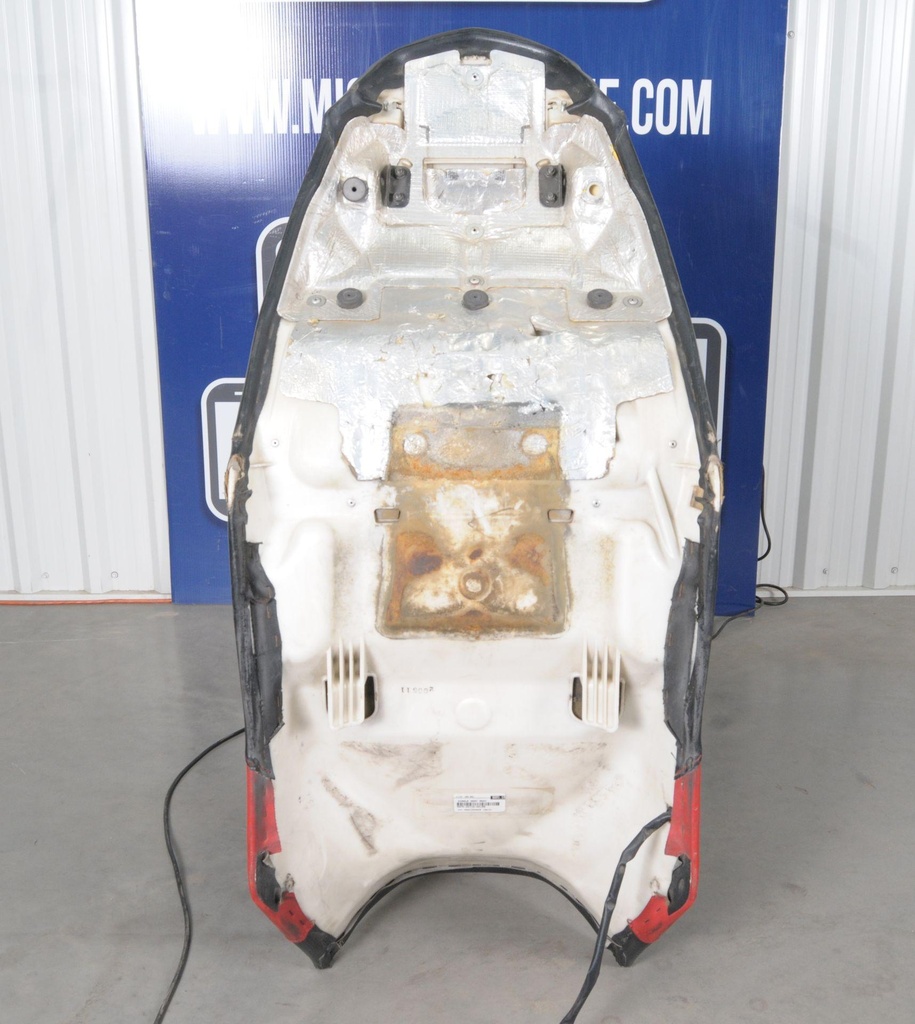 8FR247106000-00105.jpg