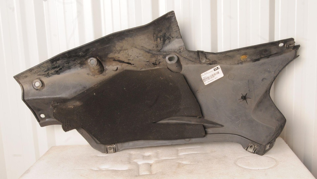 8GM-21982-00-00-00102.jpg