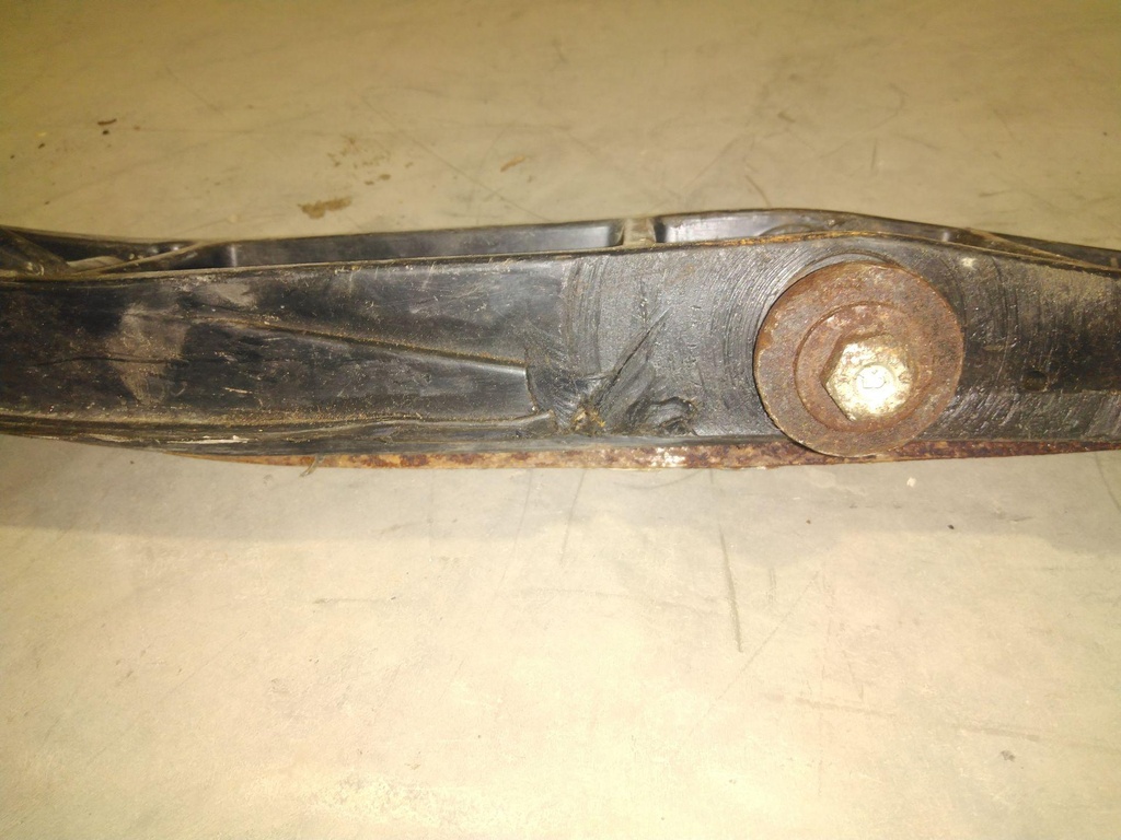 8HVF37110000-001