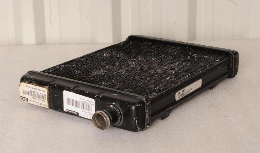 8JPE24610000-00103.jpg