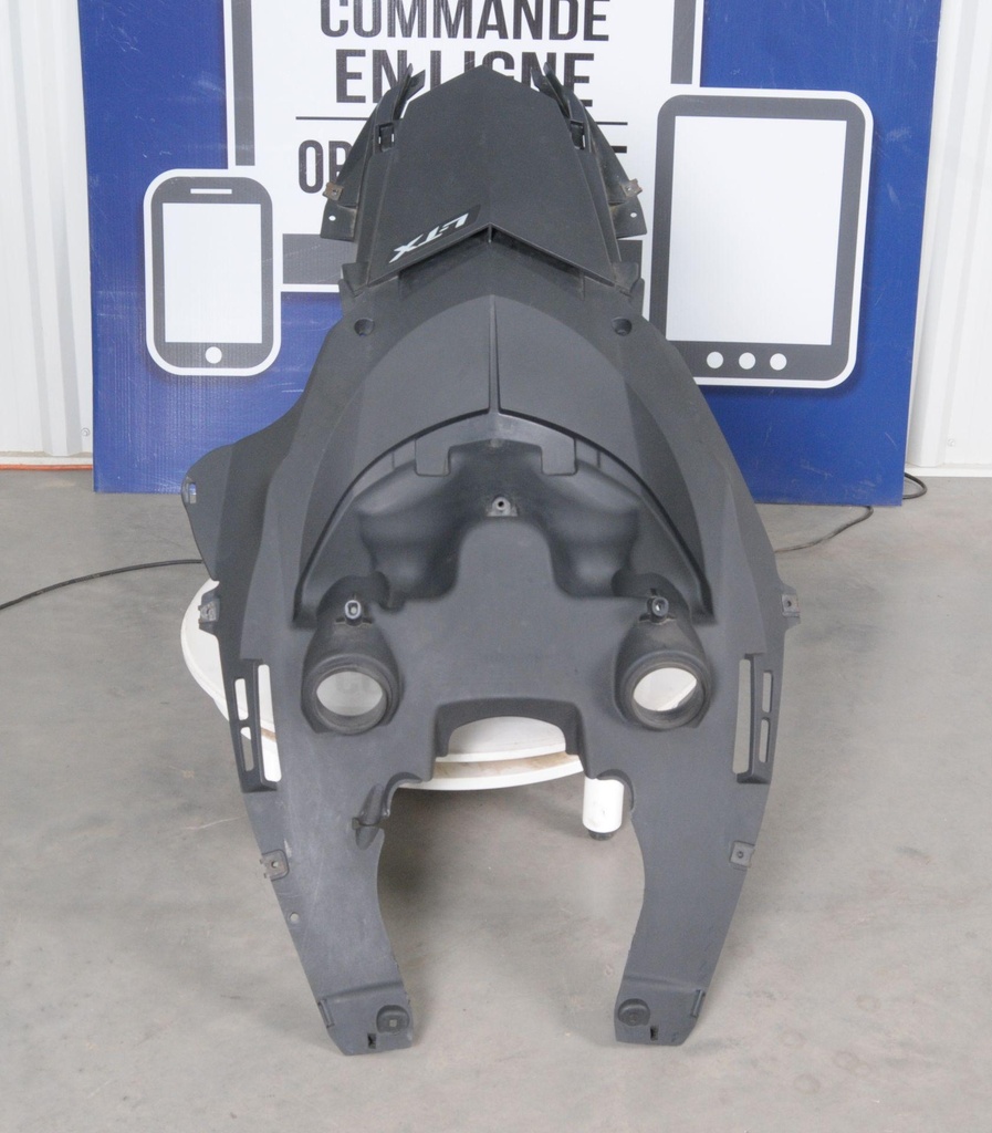 8KCK715C0000-0011.jpg