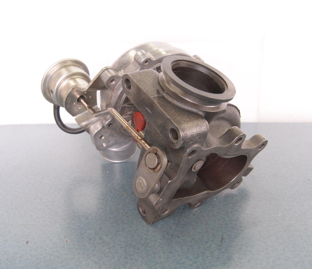 8KJ146900000-00103.jpg