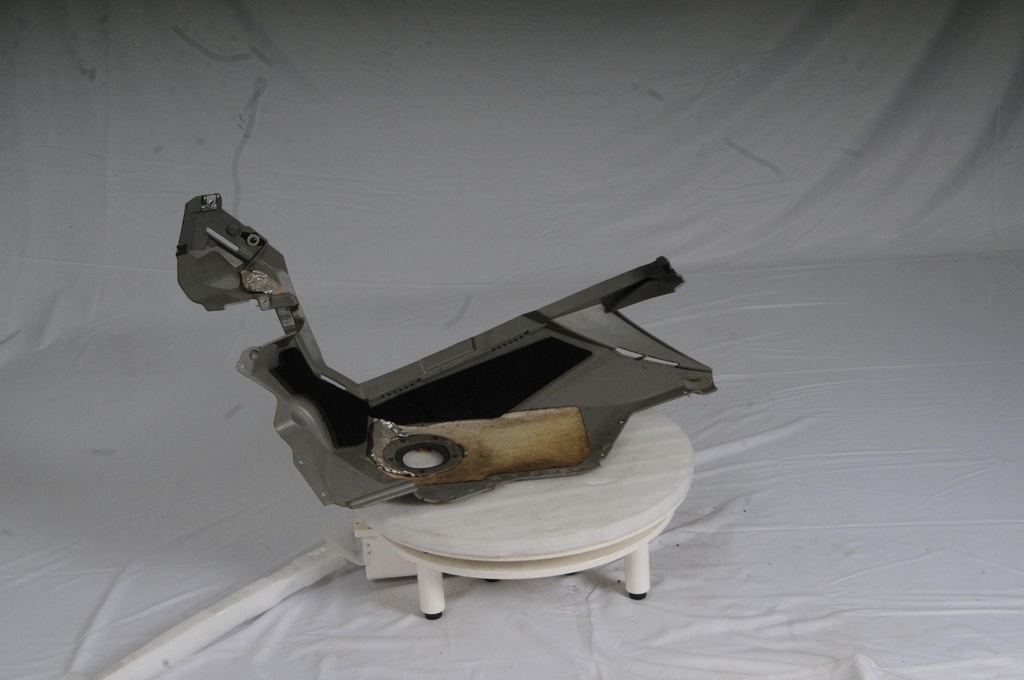 8MGF198H0000-001