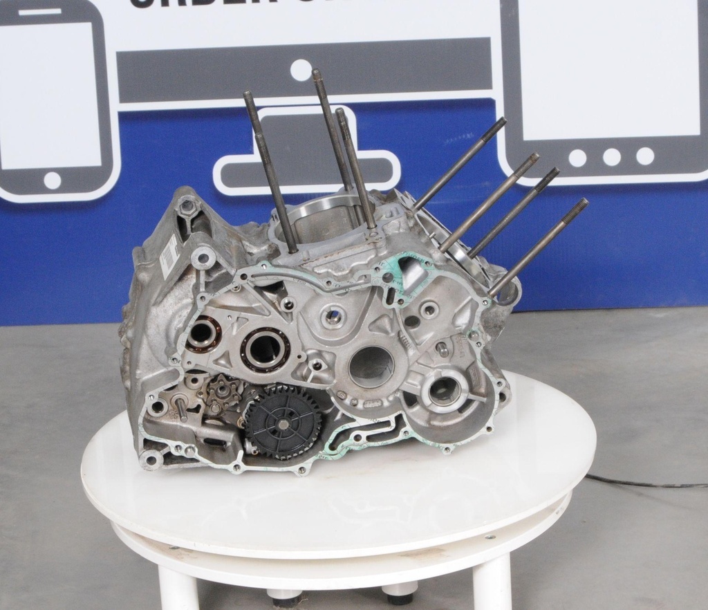 420684711-00108.jpg