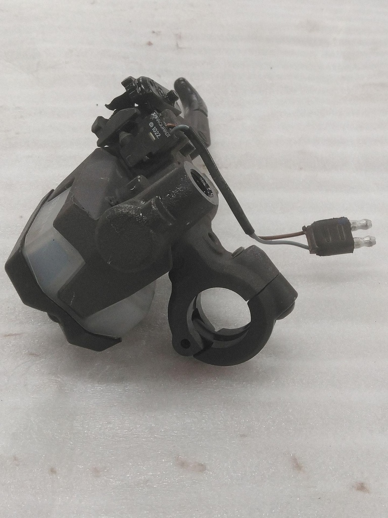 8MYF583T1000-001