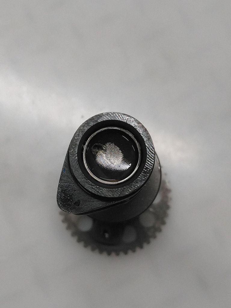 8JU121800000-001
