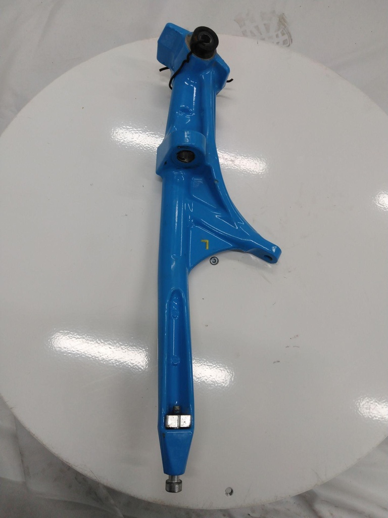 8KUF3521A000-001