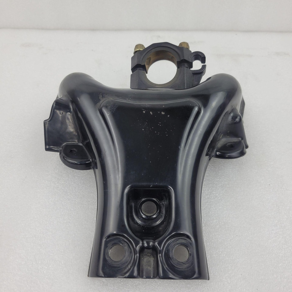 8KCF111J0000-001