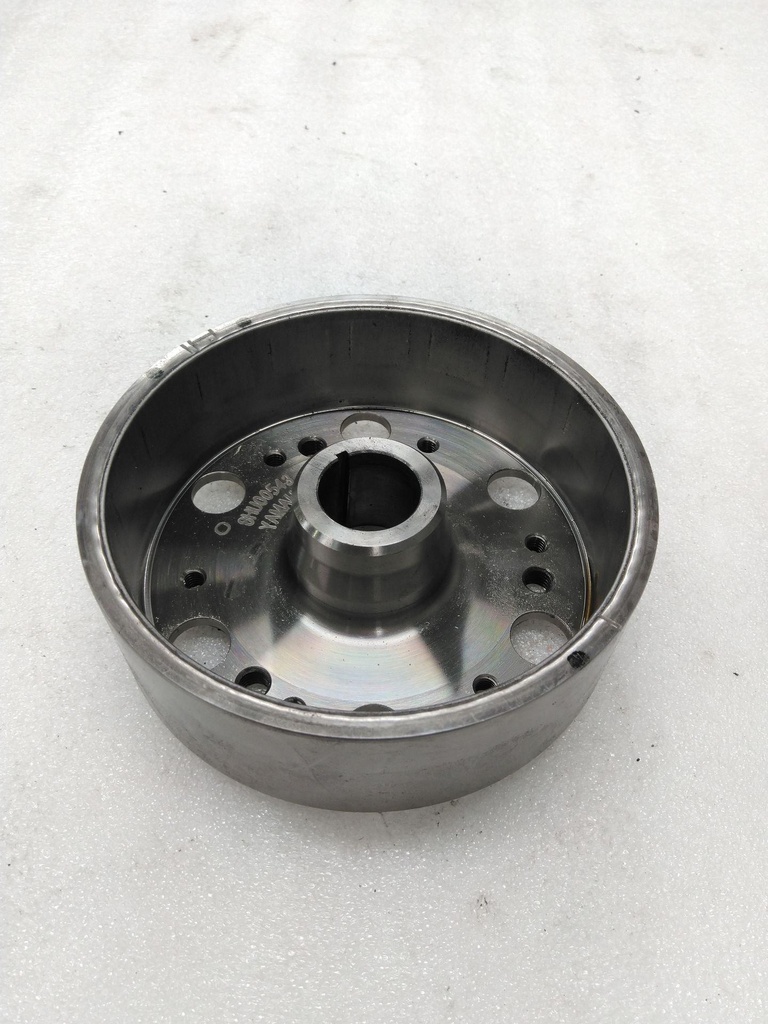8HU814500000-001