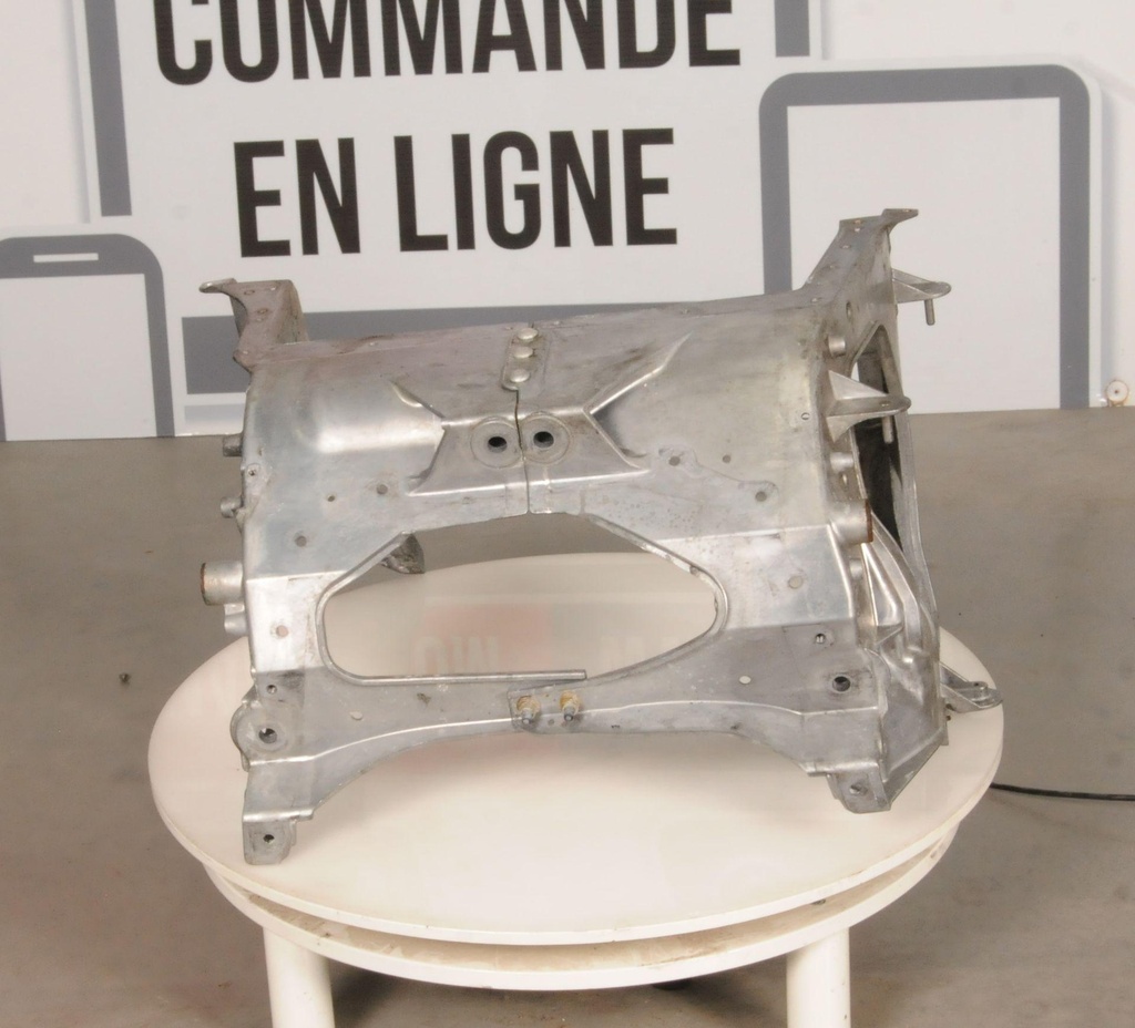 518332686-00101.jpg