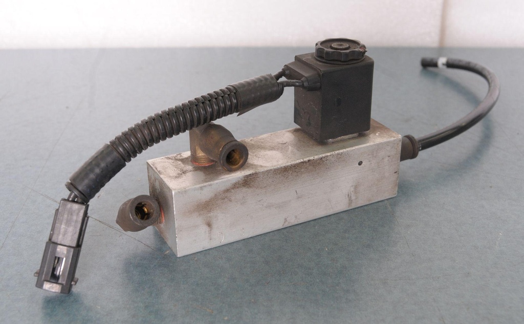 503193009-00101.jpg