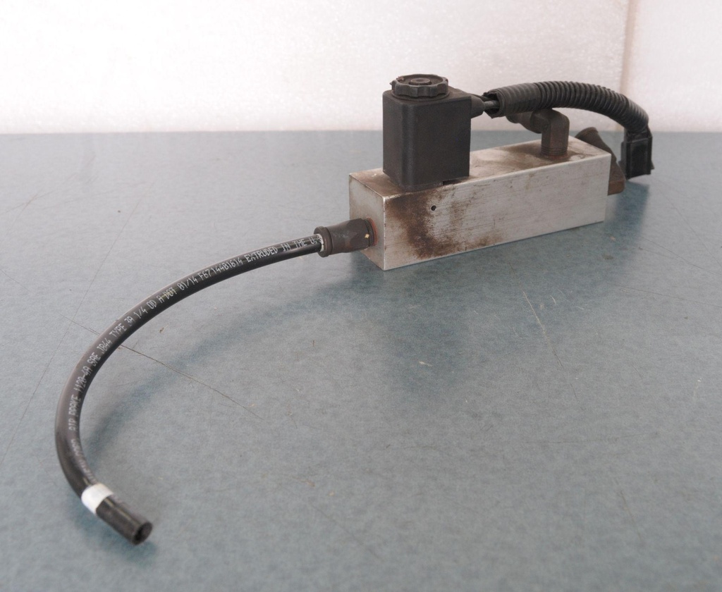 503193009-00102.jpg