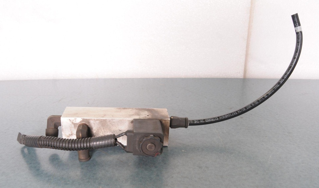 503193009-00103.jpg