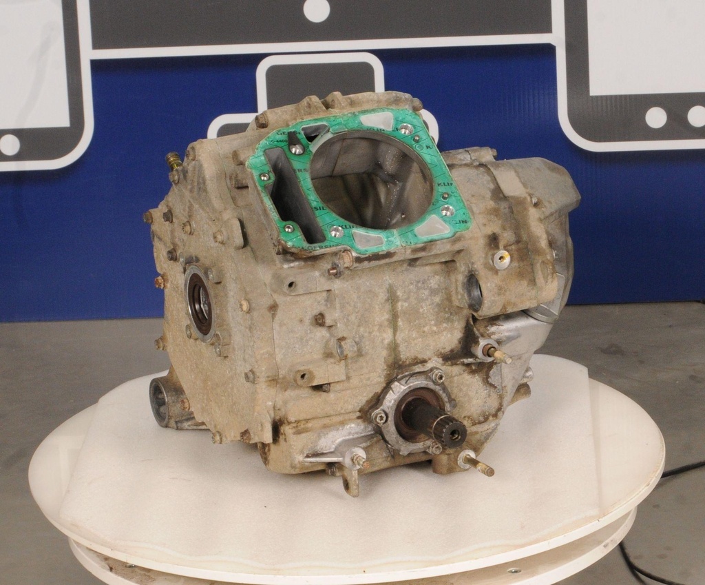 420684554-00104.jpg