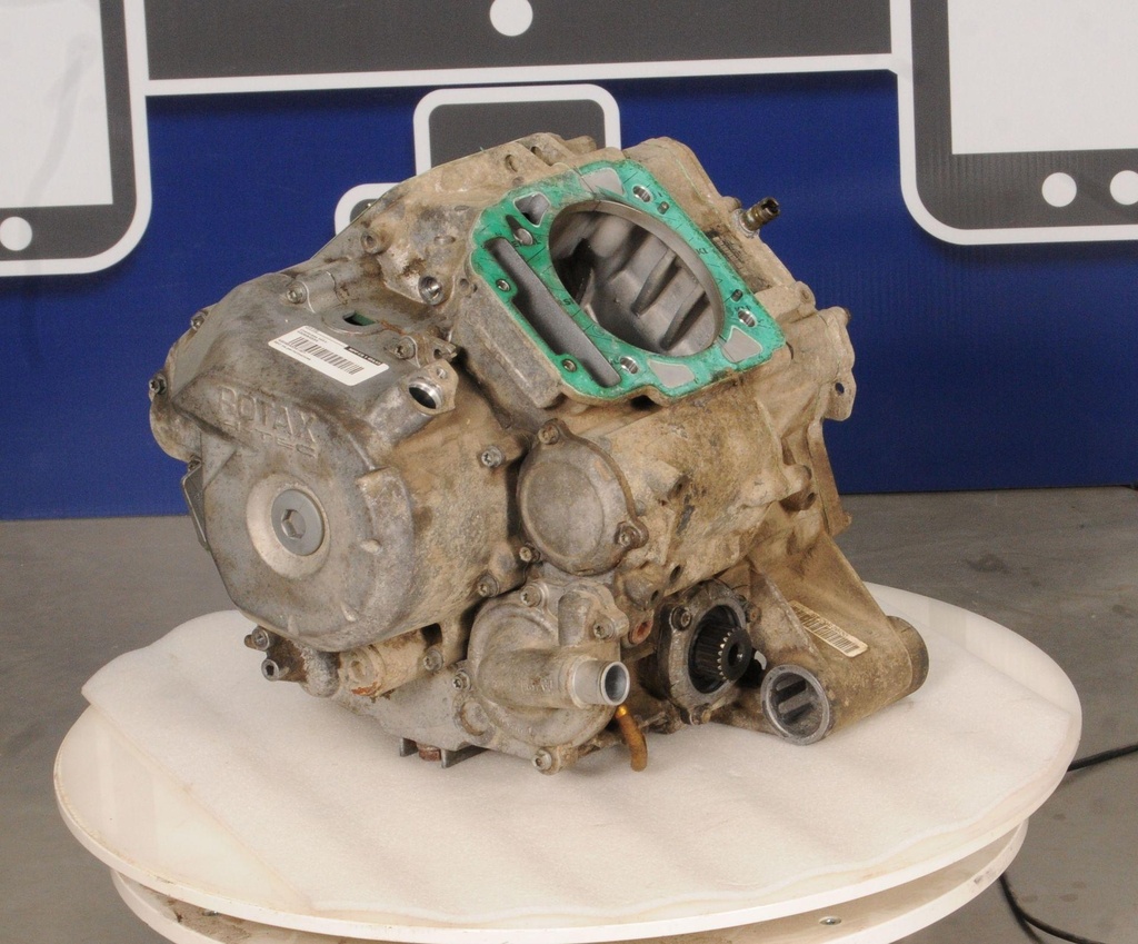420684554-00111.jpg