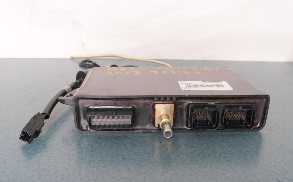 512060870-00101.jpg