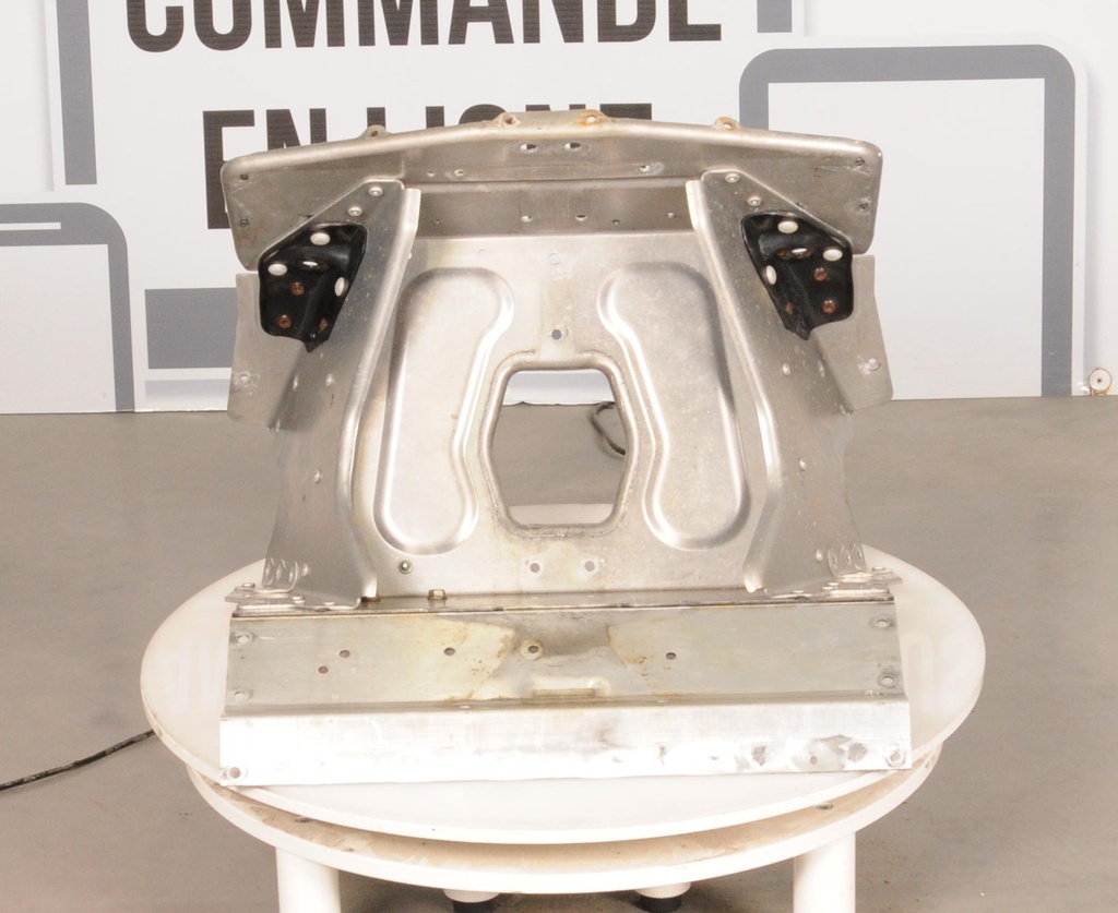 518325924-00101.jpg