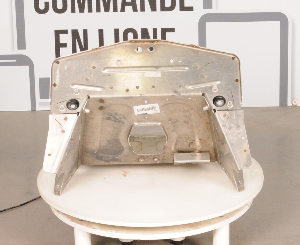 518325924-00103.jpg