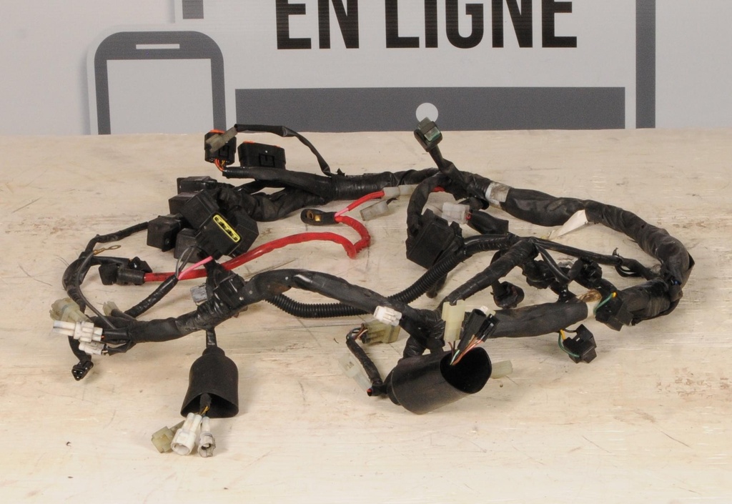 8KG-82590-00-00-00102.jpg