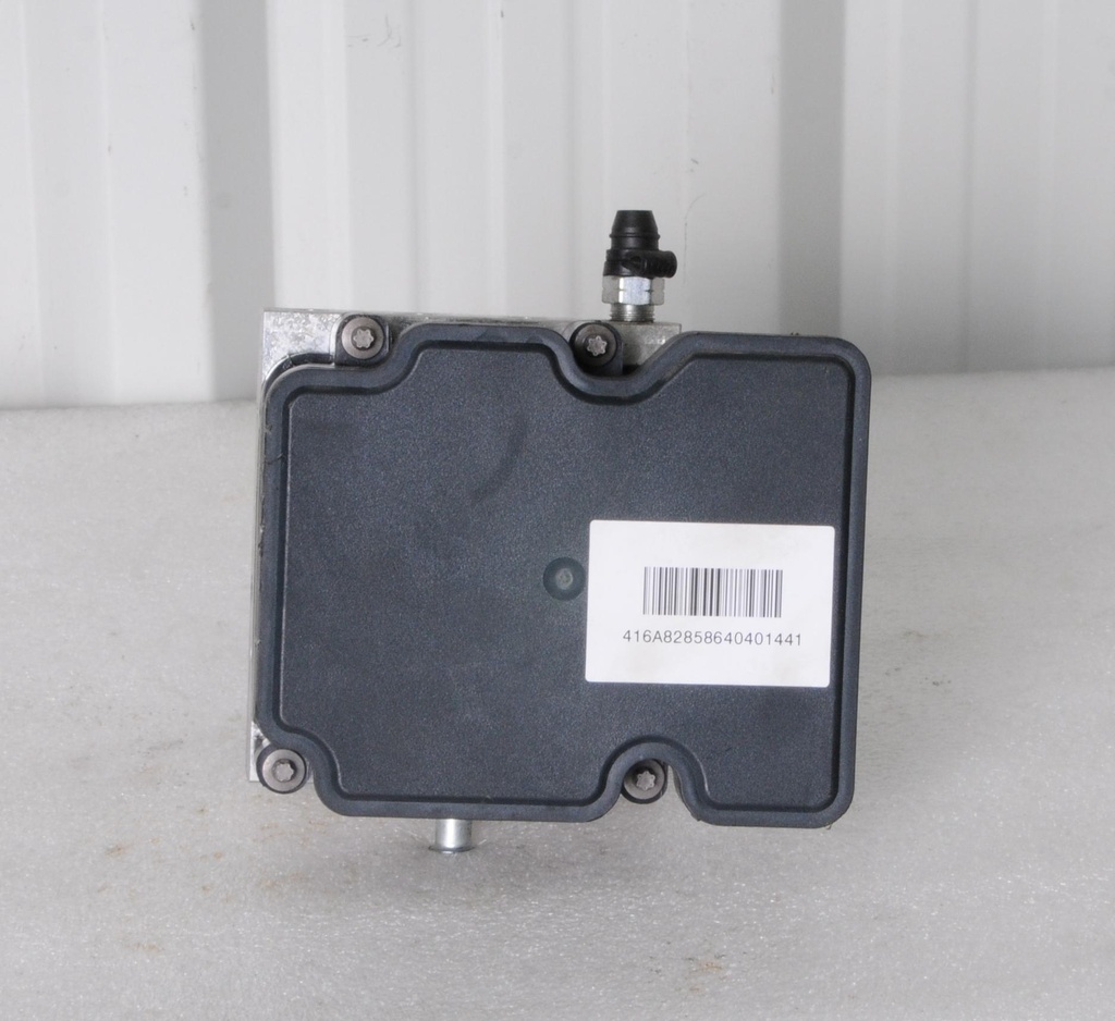 219800437-00101.jpg