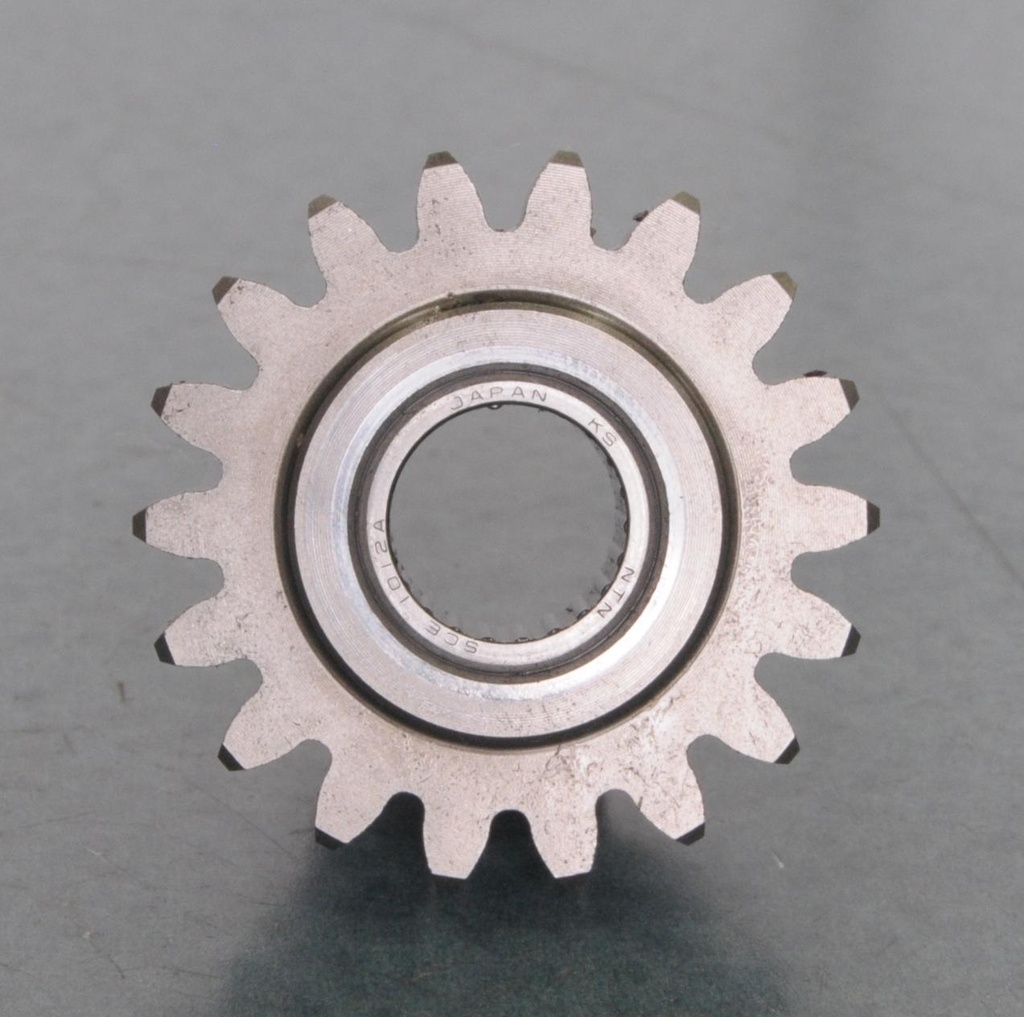 8CW171430000-00101.jpg
