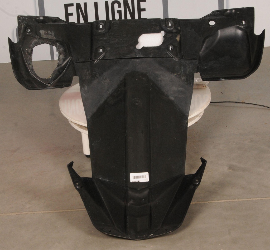 860201653-00102.jpg