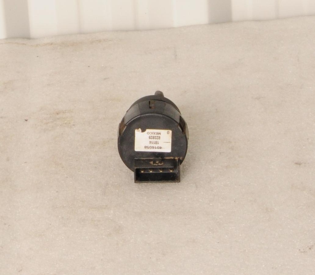 4016058-00102.jpg