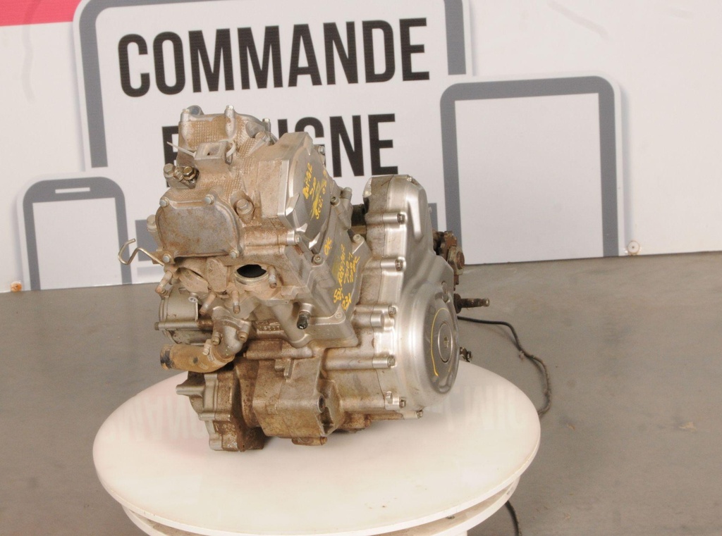 MOT-YAM700-00103.jpg