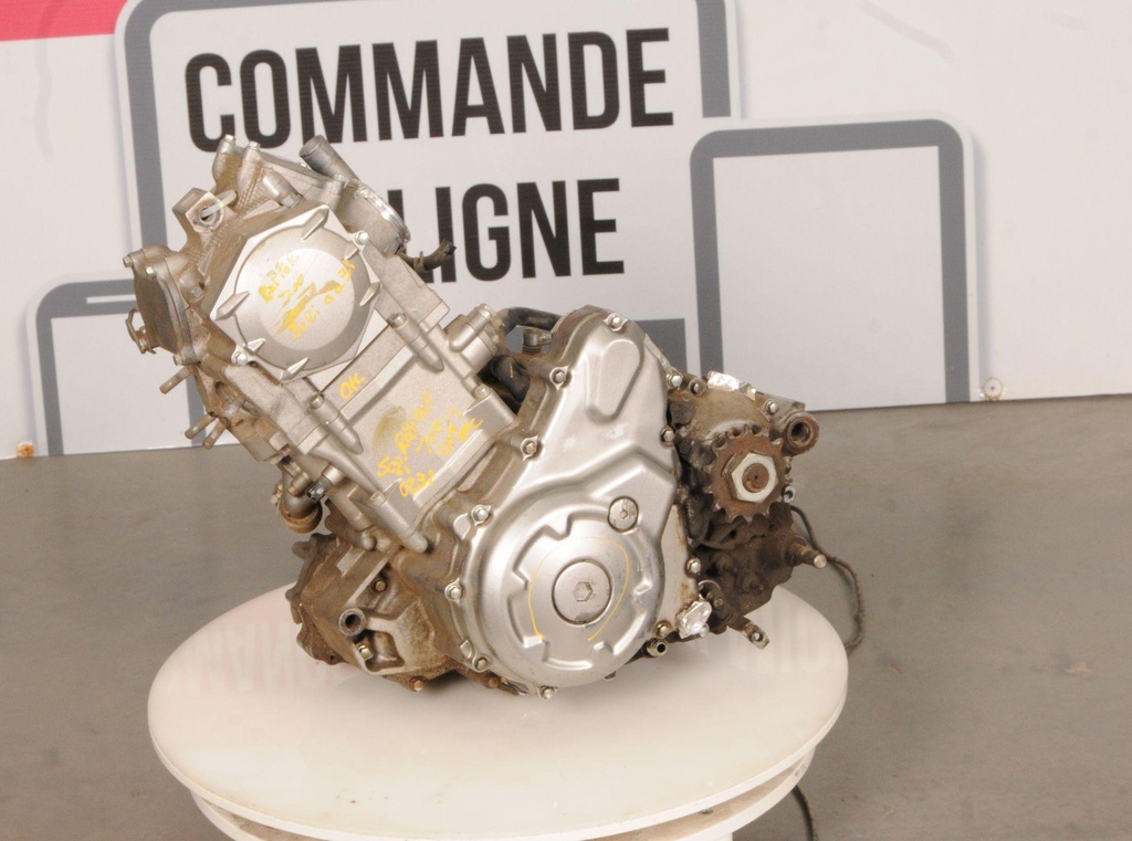 MOT-YAM700-00102.jpg