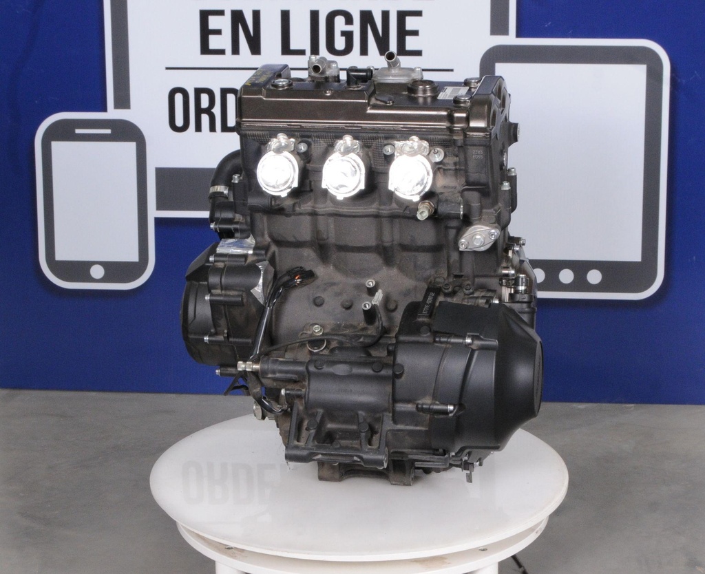 MOT-YAM-MT09-00104.jpg