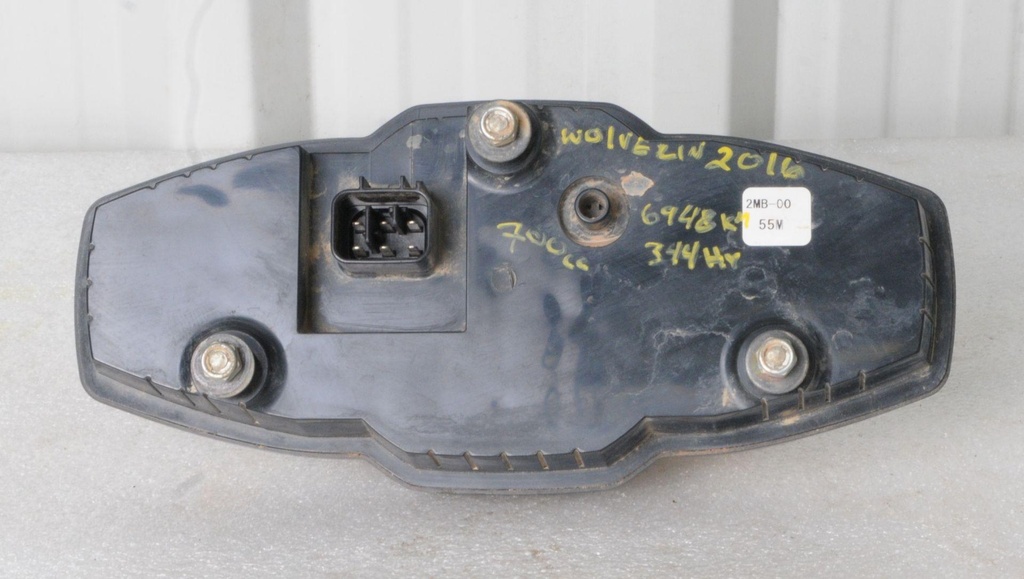 2MB835000000-0012.jpg