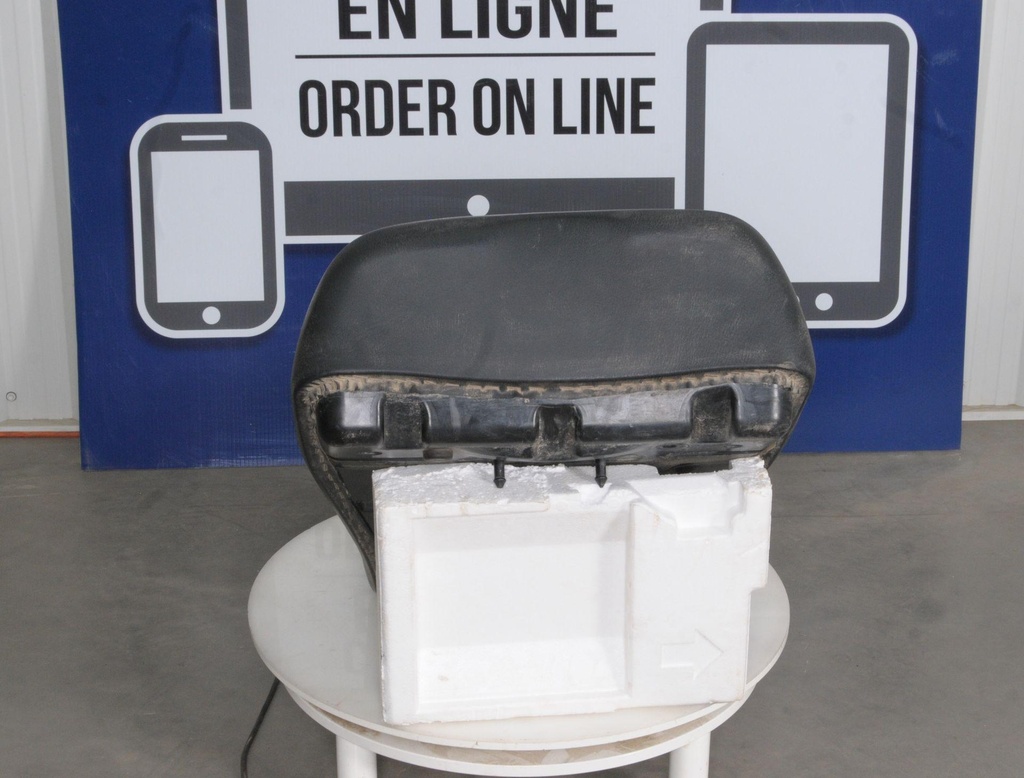 2684703-070-0013.jpg