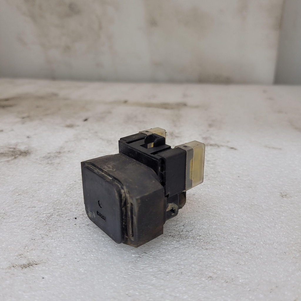 4XE819401200-001