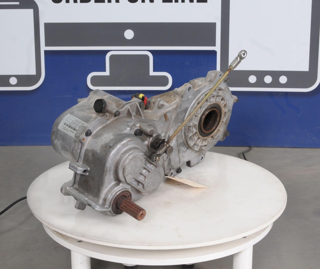 619230078-00104.jpg