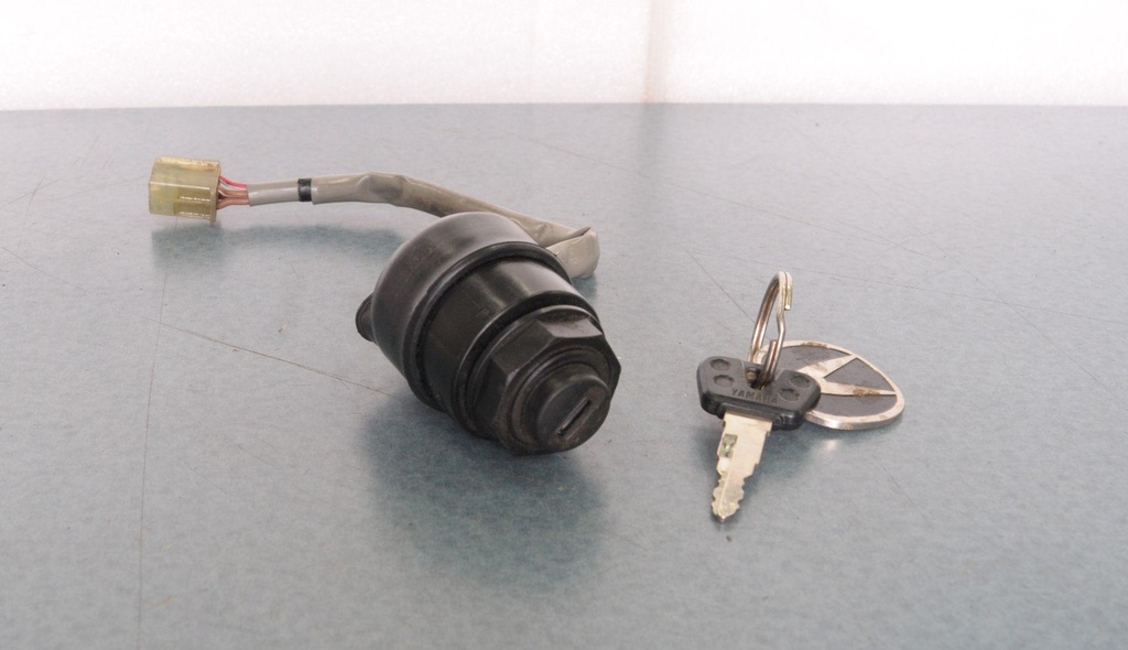 8GL825100000-00103.jpg