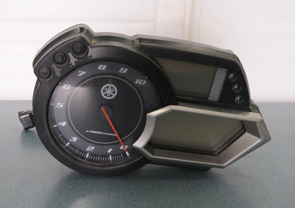 8GL835000000-00101.jpg