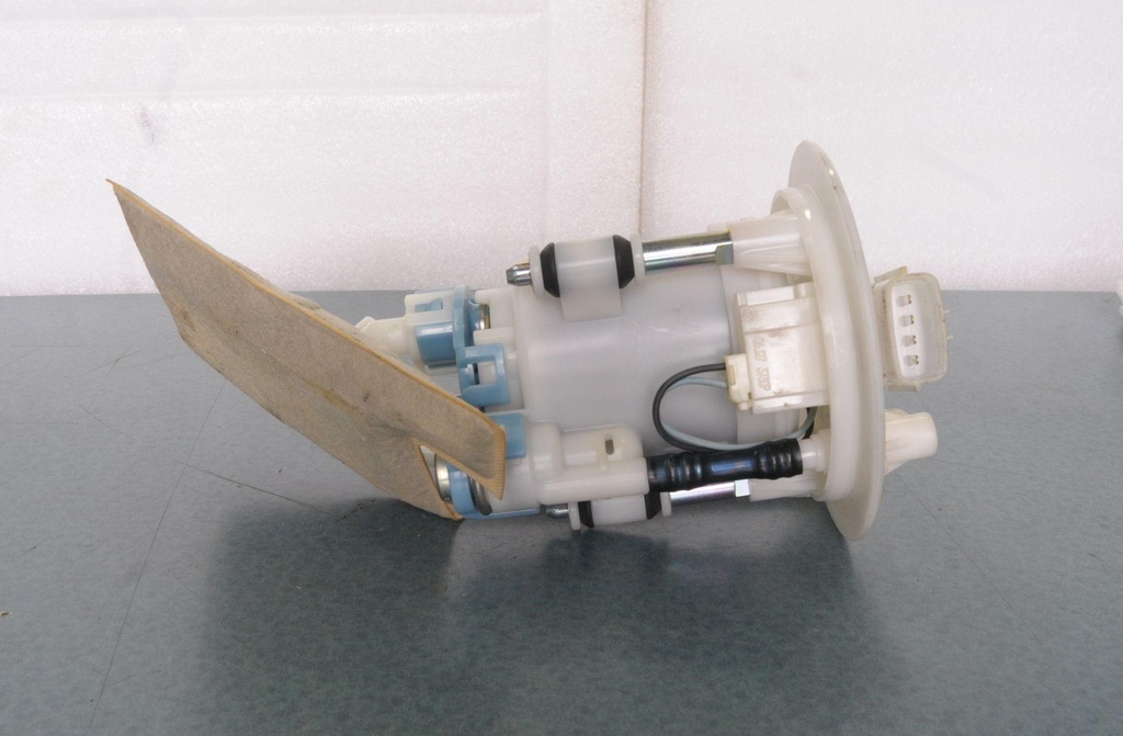 8GL139070000-00103.jpg