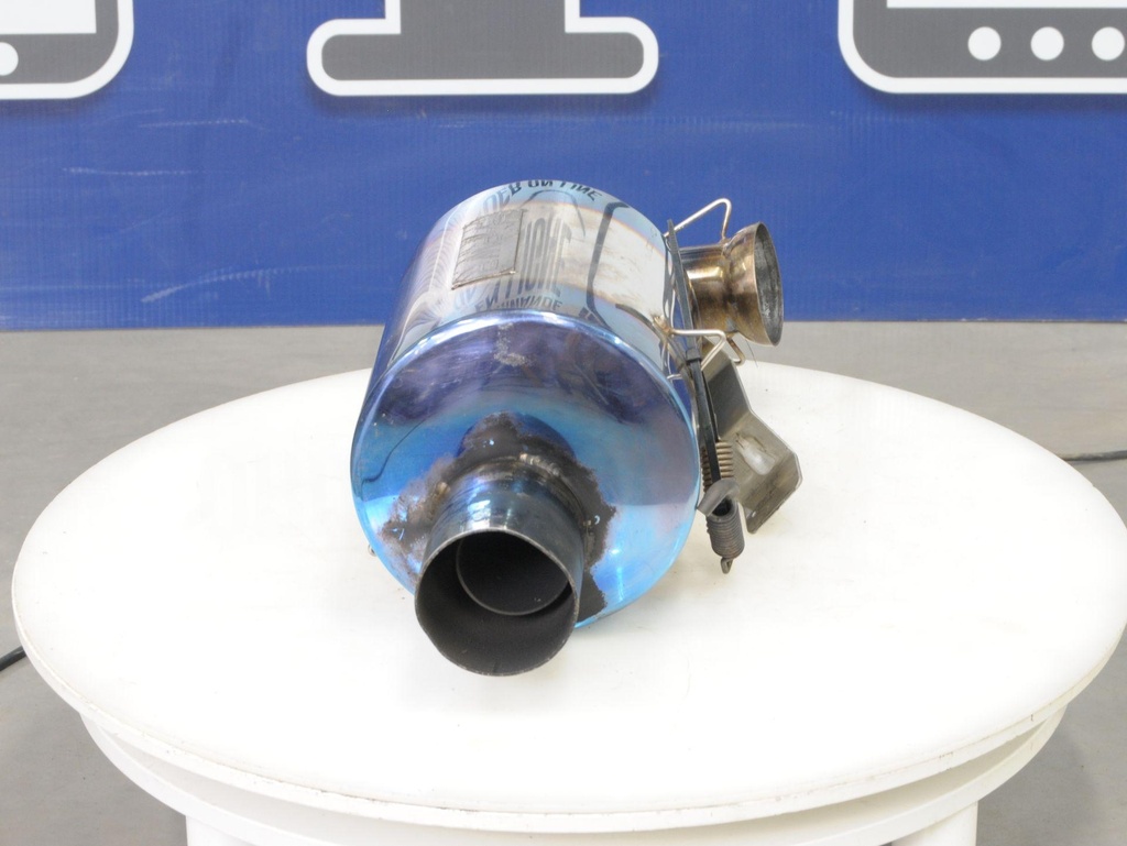 126T209-00102.jpg